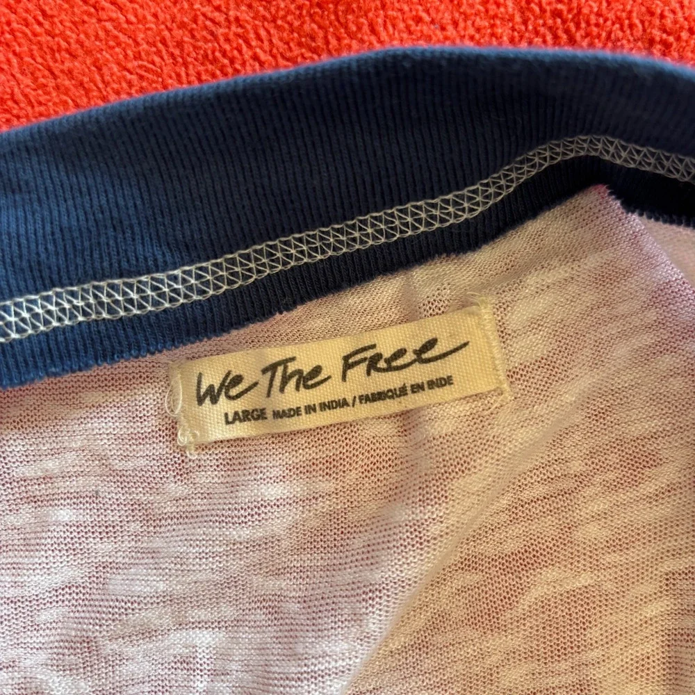 We The Free People L Mixed Media Top Crochet Net Patchwork Sleeve - Picture 5 of 5